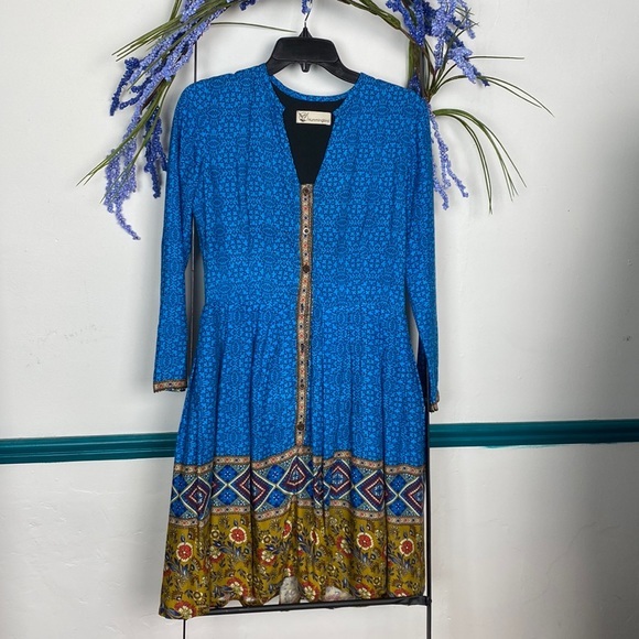 Hummingbird Boho Pleated Dress - Picture 2 of 7